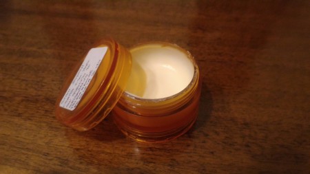 /products/crema-viso-degli-angeli-schiarente-a-antimacchia/